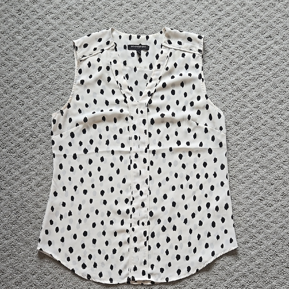 Banana Republic White and Black Blouse